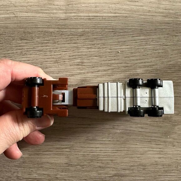 Wegmans Pez Rotisserie Chicken Brown Delivery Truck Working Wheels 2004 - Picture 4 of 9